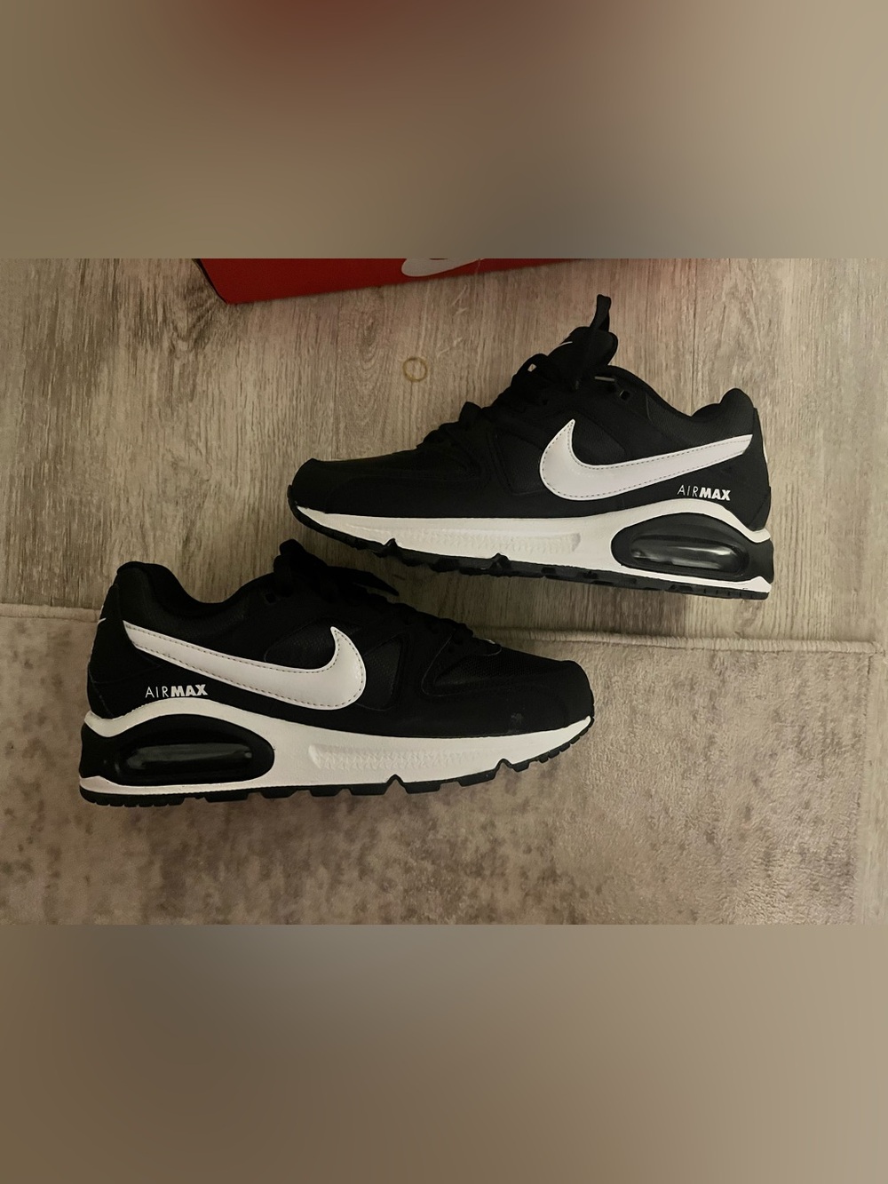 woman’s nike size 7